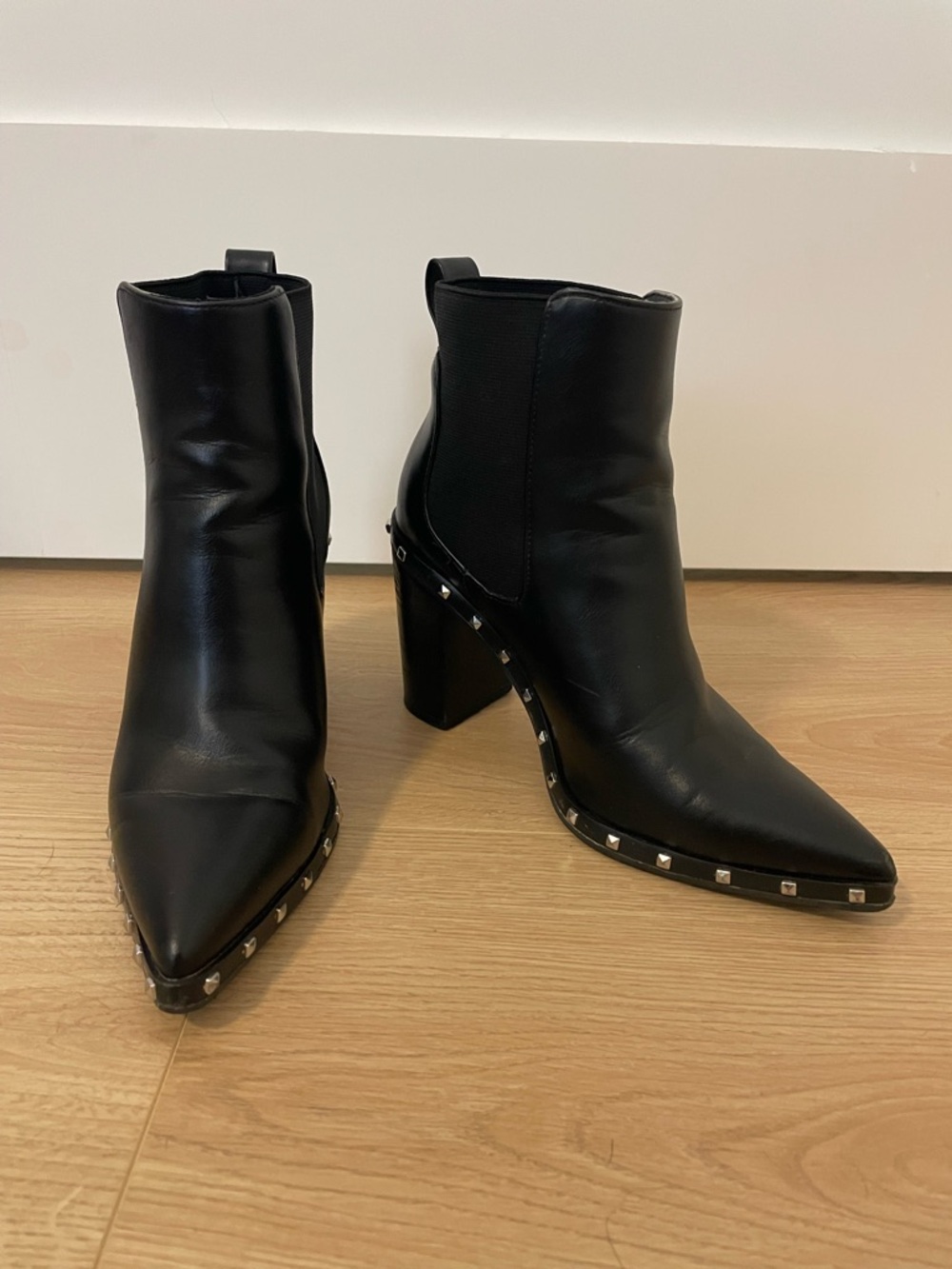 Charles David Black Leather Studded Ankle Boot size 6